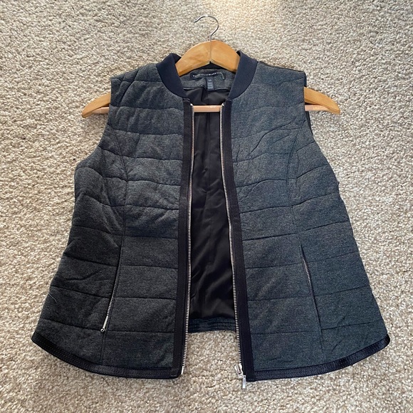 White House Black Market Jackets & Blazers - ⭐️WHBM black and gray zip up vest